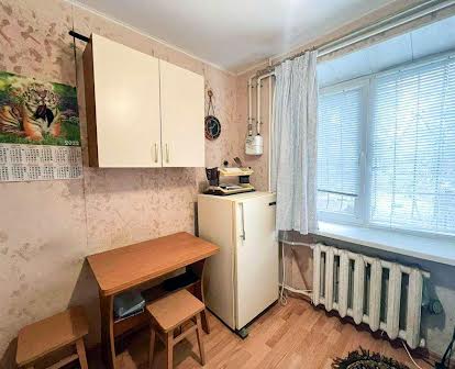 Продам 2 кімнатну квартиру на 95 кварталі по вулиці Свєтлова