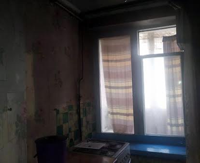 Продається однокімнатна квартира в Дніпровському районі Новаторів, 2А