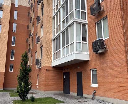 Продам 3 комнатную квартиру в центре Днепра