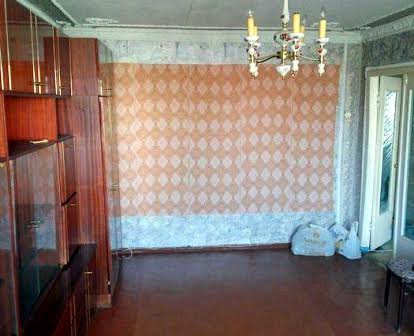 продам 3 -кімнатну квартиру у Довгинцівському районі