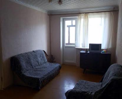 Продається 2 кімнатна квартира Покровському районі .