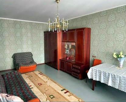 Продам 2 комнатную квартиру на пр. Гагарина ( Подстанция, ТРЦ Дафи )