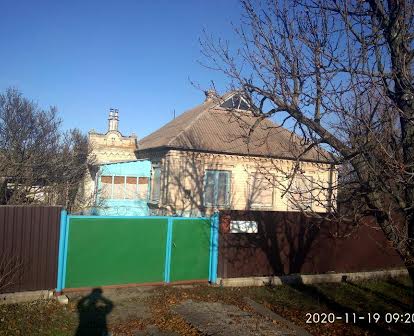 Продаж дому в селе Вязовок 12000 дол+380509318018