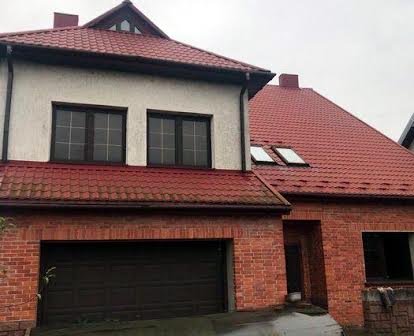 Продається будинок біля Львова Малечковичі 6 км від Львова 349 кв. м