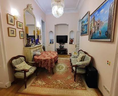 Код: 1807. Трехкомнатная квартира «VIP-класса» в самом сердце Одессы