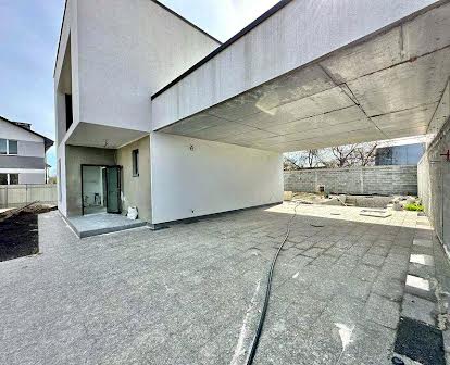 Продаж  будинку в Крюківщині, 220 м2/4сот., з басейном!