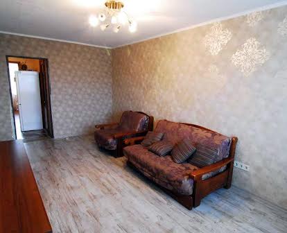 Сдам 2 комнатную квартиру с раздельными комнатами в районе Одесской