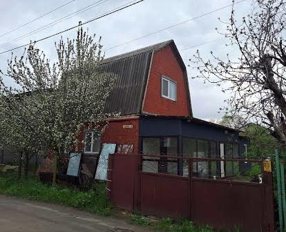 Продам дом-дачу в Ермолаевке на берегу реки Подгородное
