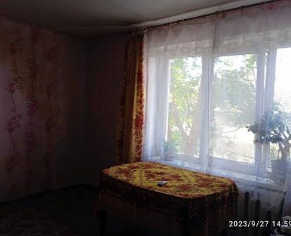Продаю 1 комнатную квартиру на КРЭСе ул.Сечеславская