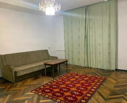 Продам 3х кімнатну квартиру на Русанівці вул. Ентузіастів 5