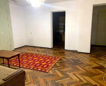 Продам 3х кімнатну квартиру на Русанівці вул. Ентузіастів 5