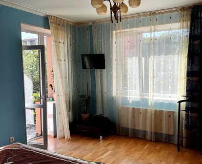 Продаж квартири в двох рівнях, по вул. Личаківська (Боровиковського)