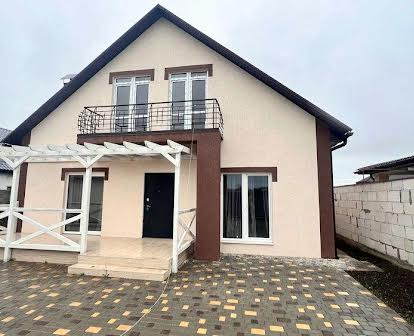 Терміново продам сучасний будинок в елітному районі м.Чорноморськ.