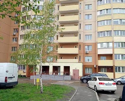 Продам 1 комнатную,ремонт,новый дом метро  Академгородок,Коцюбинское