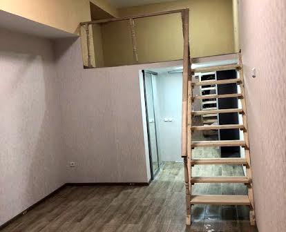 Продам двухуровневую квартиру с ремонтом в ЖК Парковый квартал, метро