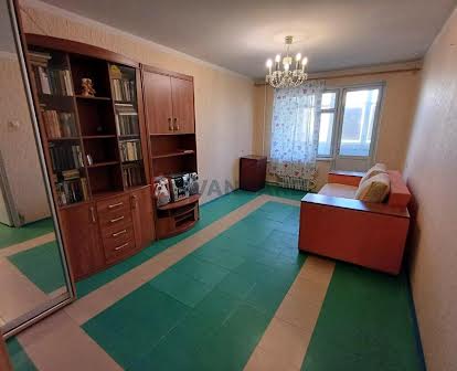 Продам затишну 3-х кімнатну квартиру на Перемозі-6, за 49000$
