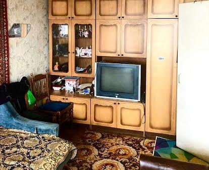 •	Продам 1к квартиру-гостинку, Київ, пр-т Маршала Рокосовського 10-A