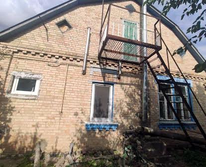Продаж будинку в центрі Михайлівки Рубежівки, ділянка 20 соток