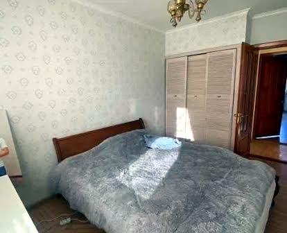 Продам 3-комнатную квартиру возле парка Горького на Черёмушках!