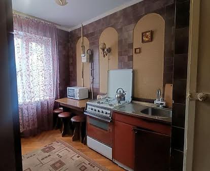 Продам 3- кімнатну квартиру Польова