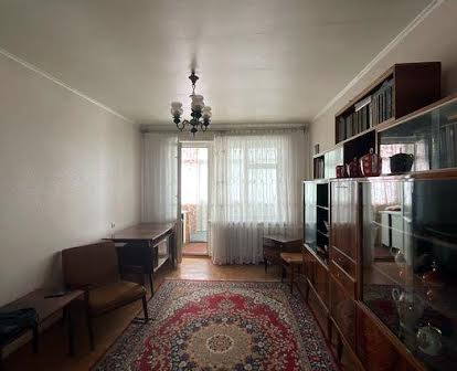 Продаж затишної двох кімнатної квартири на Ватутіна