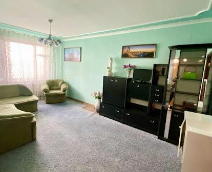 Продам 3-и кімнатну квартиру на гостиннице Киев
