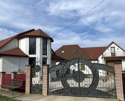 Продається будинок у мальовничому краї західної України, на Буковині