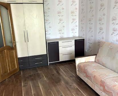 Срочно ! Продам 1 комнатную квартиру в Вознесеновском районе.