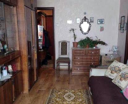 Продам 2-х комнатную квартиру в пгт. Малиновка
