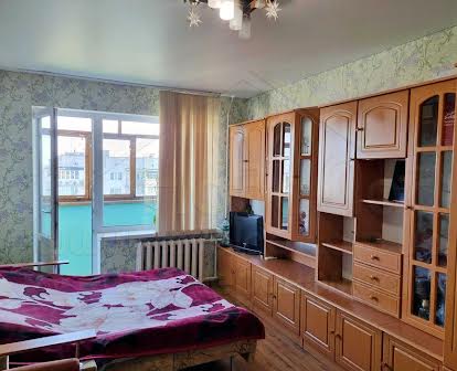 1 кімнатна квартира 34 м2 з косметичним ремонтом  по вулиці Доценко-KI