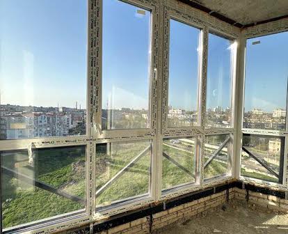 Продам срочно двухуровневая квартира ЖК Парус, Черноморск.