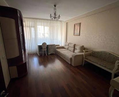 4 комнатная квартира аренда, центр,  Богдана Хмельницкого
