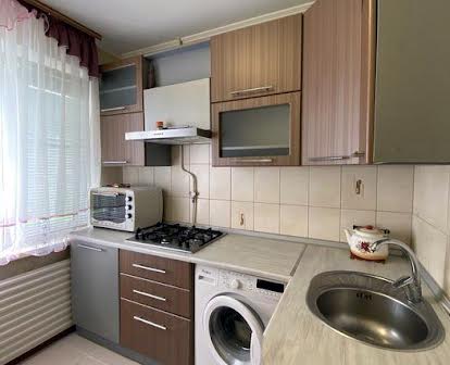 Продам отличную 2х комнатную квартиру с ремонтом в р-не Рокоссовского.