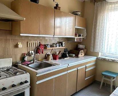 Продаж 3 кімн. квартири на Сихові, пр. Червоної Калини