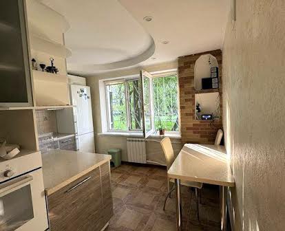 Сдается 2 комнатная квартира с евро ремонтом в Хортицком районе