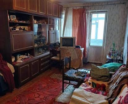 Продам 3-к квартиру на Новокрымской,р-н Титова,под ремонт