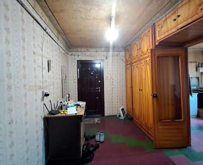 Продам 3-кімнатну квартиру в районі ПЗТО, Пятихатки