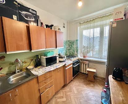 Продаж 1 кімнатної квартири на вул. Мазепи