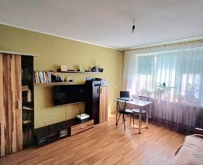 Продам 2х комнатную квартиру в  центре Новомосковска