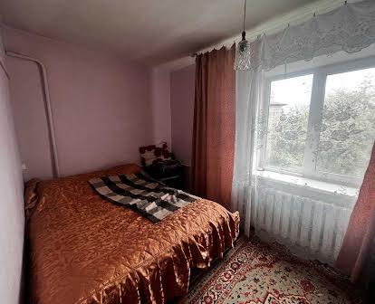 Продаж 2 кім. квартири в Баришівці , поряд залізнична станція 16800$