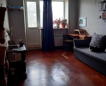 Продам 2-х кімнатну квартиру у Хлібодарському від власника
