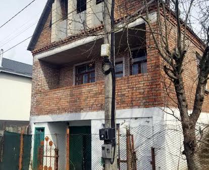 Продам дачний будинок в Лезнево