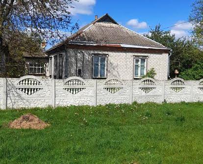 Продається будинок в селі Хвощівка Лубенський р-н.Полтавська обл.