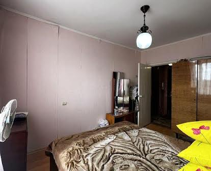 Продам 2-кімнатну квартиру в центрі міста по Руденка, 32