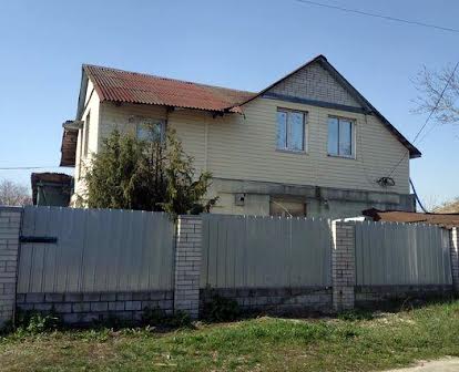 Продається будинок Броварський р-н, с. Трибухів, 30 км.до Києва