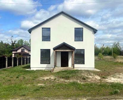 Продам  новий будинок  в с. Нові Петрівці (Вишгородский р-н).