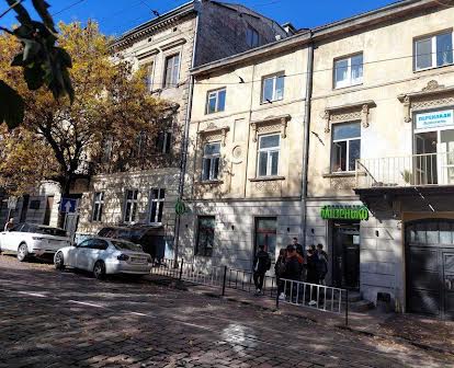 Продаж 2-кімнатну квартири в центрі міста, вул Дорошенка.