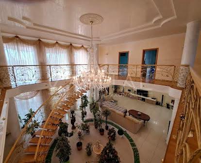 Продаж 3-поверхового будинку, с. Таценки, Обухівський р-н