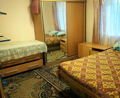 Сдам 1 комнатную квартиру на 1 м этаже по проспекту Гагарина, МЕТРО