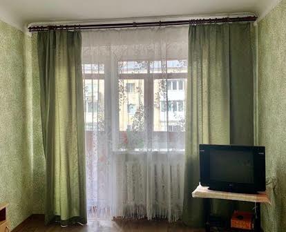 Продам 2-х кімн квартиру по вул Пирогова від власника